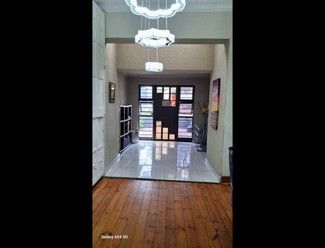 3 BEDROOM HOUSE FOR SALE IN KENSINGTON